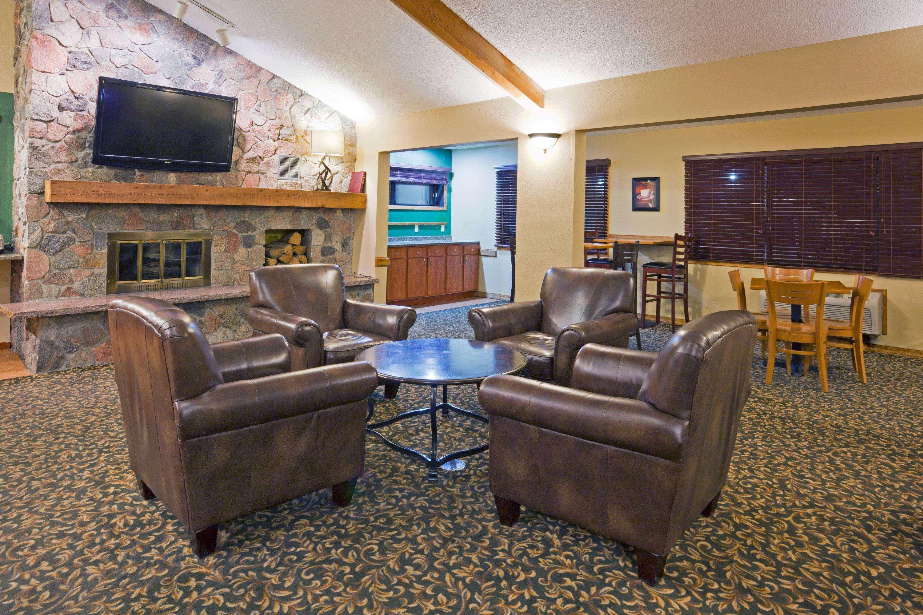 Americinn By Wyndham Fargo West Acres Extérieur photo