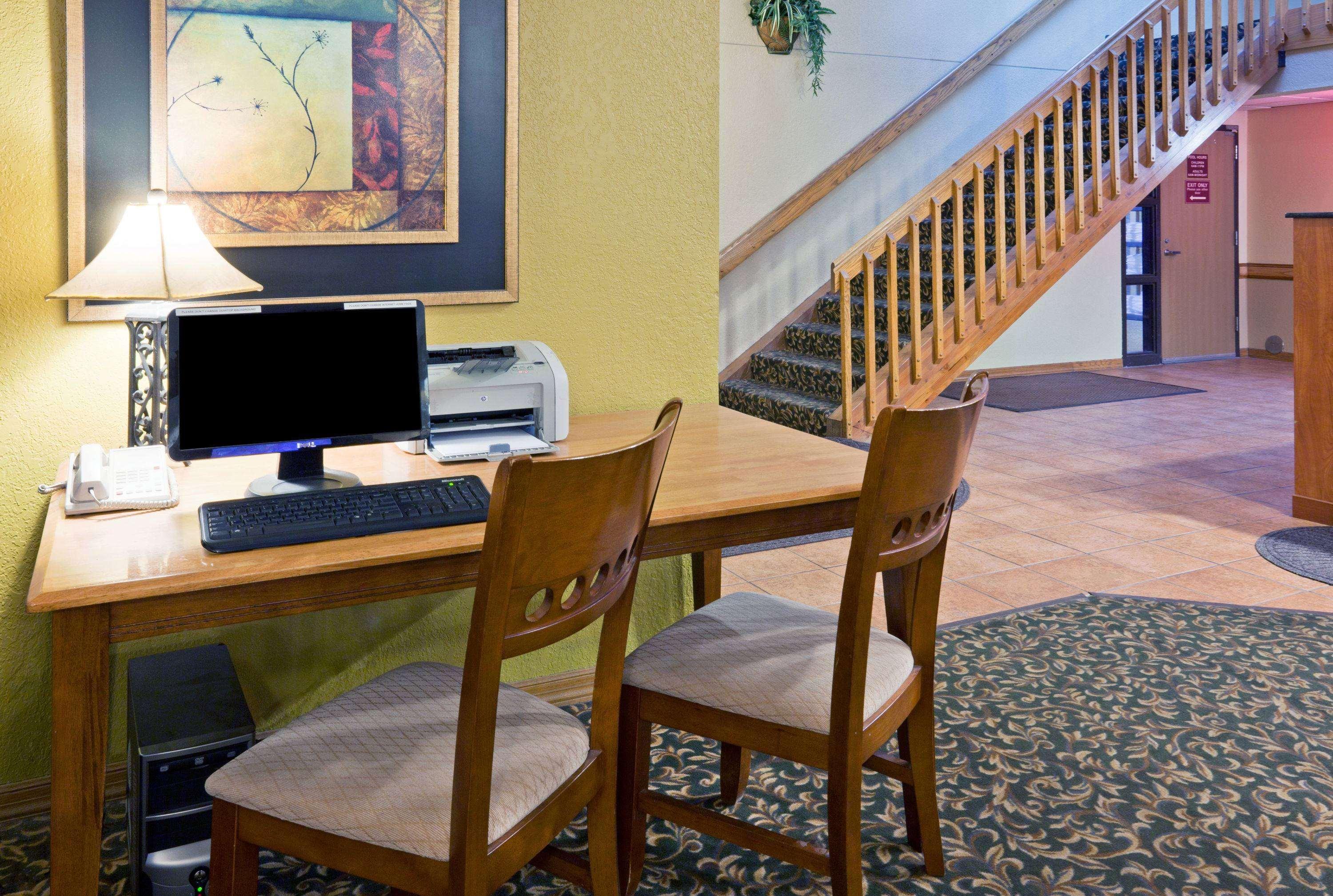 Americinn By Wyndham Fargo West Acres Extérieur photo
