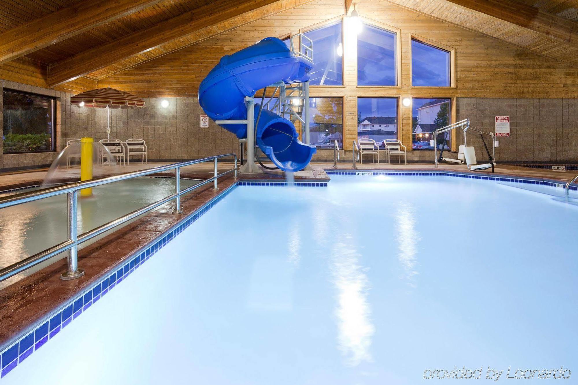 Americinn By Wyndham Fargo West Acres Extérieur photo